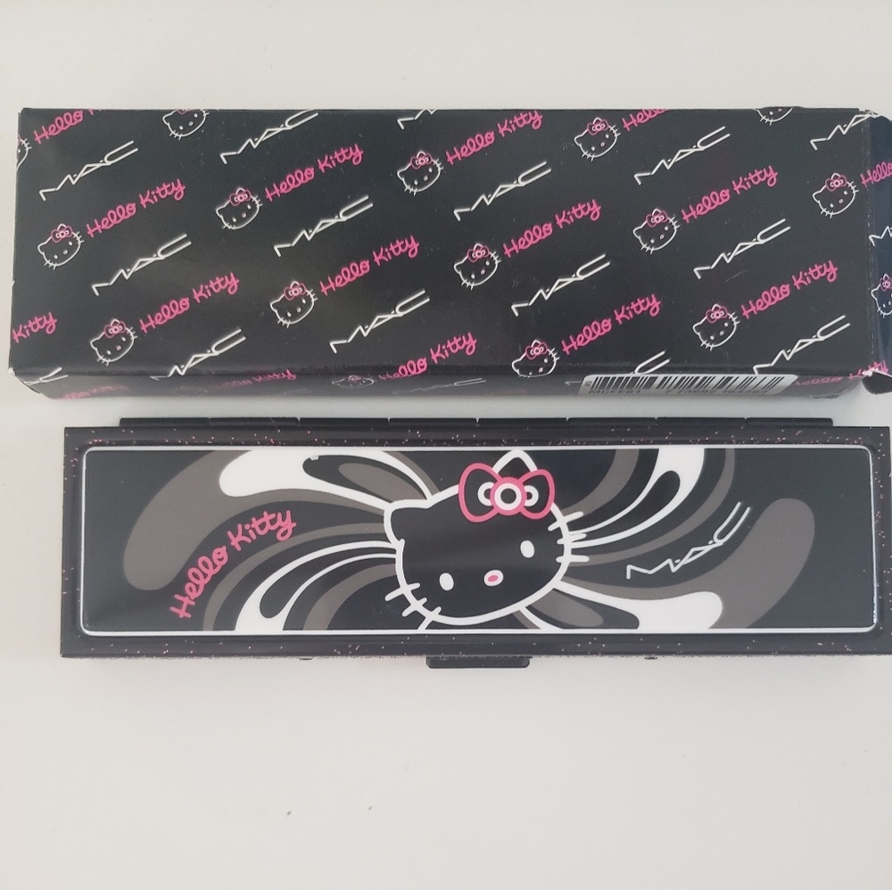 M.A.C. hello kitty eyshadow - Picture 3 of 5
